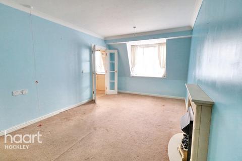 1 bedroom flat for sale, Roche Close, Rochford