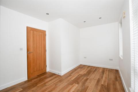 2 bedroom apartment to rent, Corner Hall, Hemel Hempstead