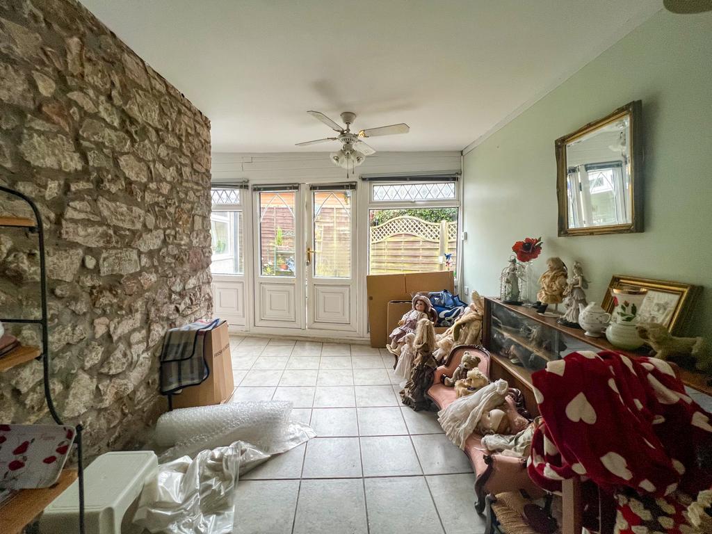 Conservatory/Outhous