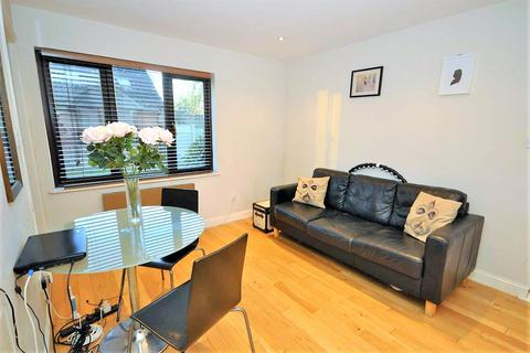 1 bedroom apartment to rent, North Road, Wimbledon SW19