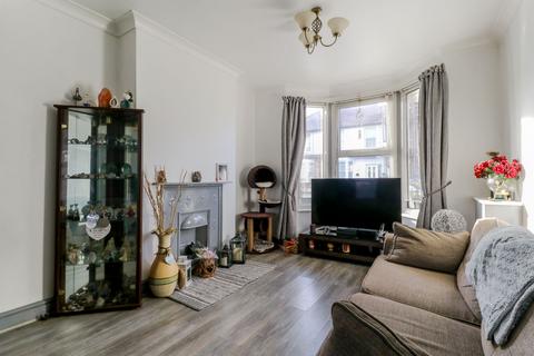 3 bedroom end of terrace house for sale, Beaconsfield Road, EN3