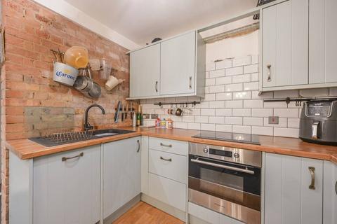 51 Emerald Close, London, E16 3TS
