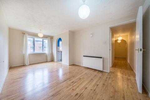 2 bedroom flat for sale, Barnfield Close, Earlsfield