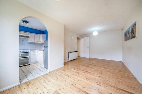 2 bedroom flat for sale, Barnfield Close, Earlsfield