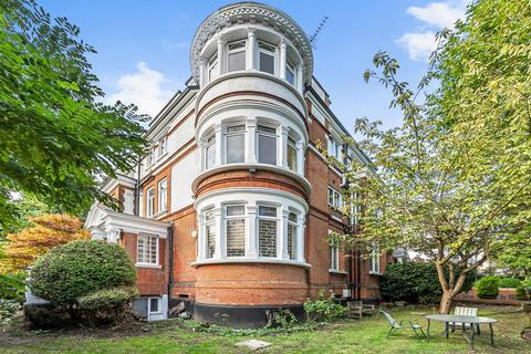 4 bedroom flat for sale, Heath Drive, Hampstead