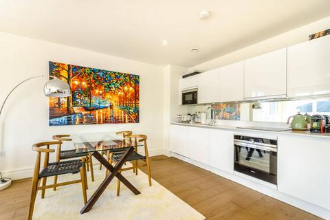 2 bedroom penthouse to rent, Oakhill Road, East Putney, London, SW15