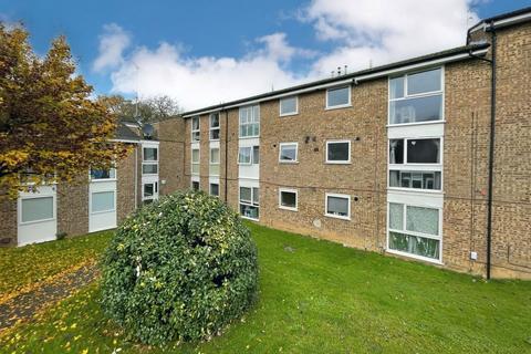 2 bedroom flat for sale, 6 Ribbledale, London Colney, St. Albans, Hertfordshire, AL2 1TD