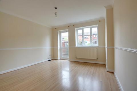 2 bedroom end of terrace house to rent, Millstream Way, Leighton Buzzard