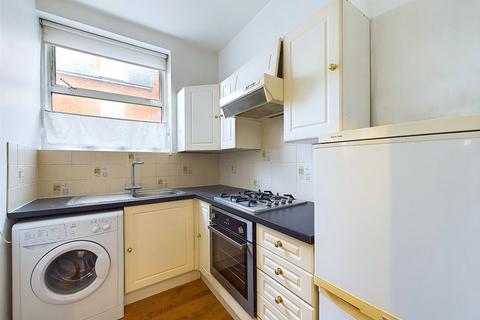 1 bedroom apartment to rent, St Margarets Road, St Margarets