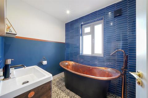 5 bedroom semi-detached house for sale, Paxford Road, Wembley