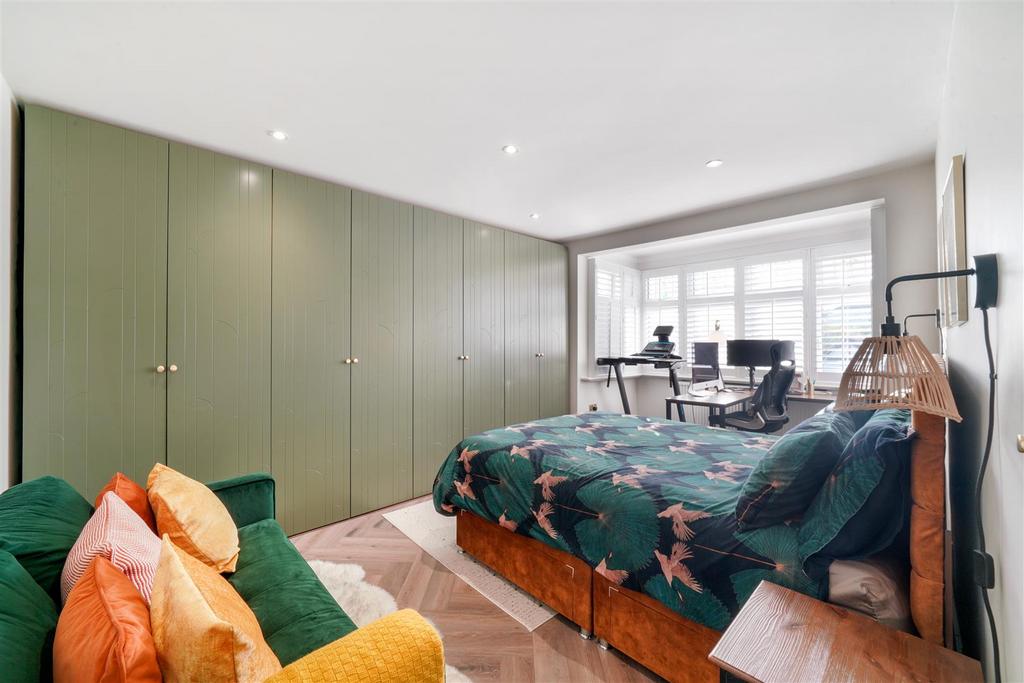 Master Bedroom.jpg