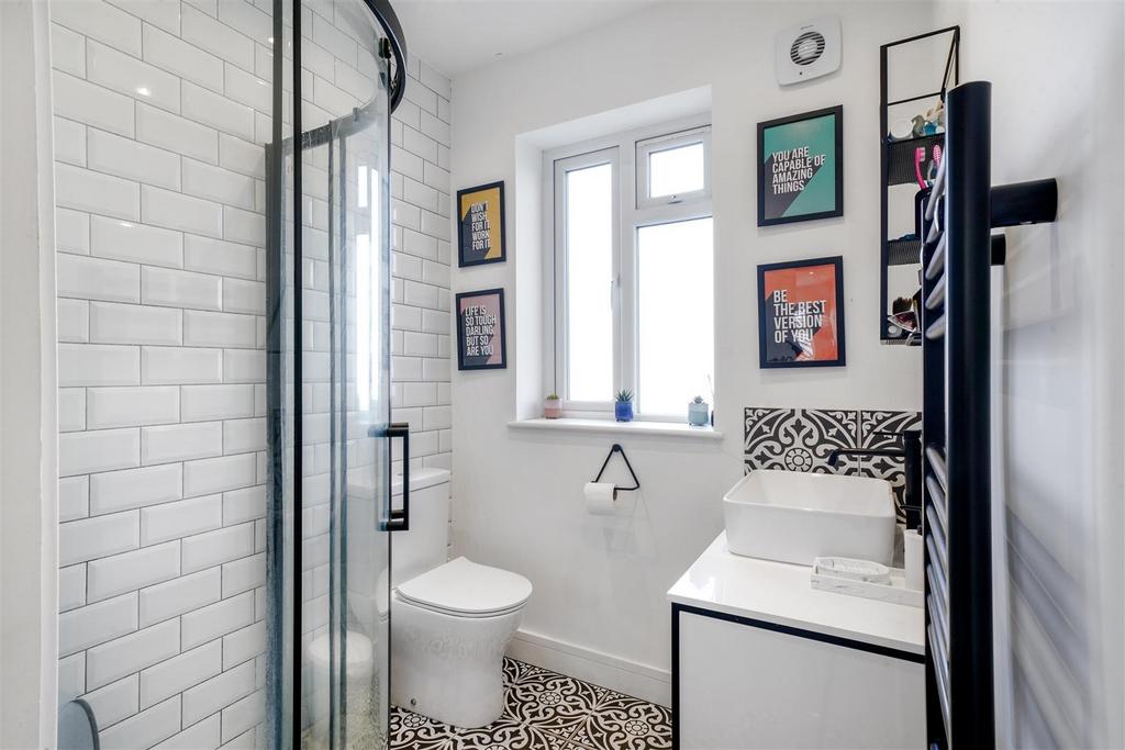 Shower Room.jpg