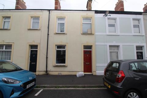 3 bedroom private hall to rent, Orbit Street, Cardiff CF24