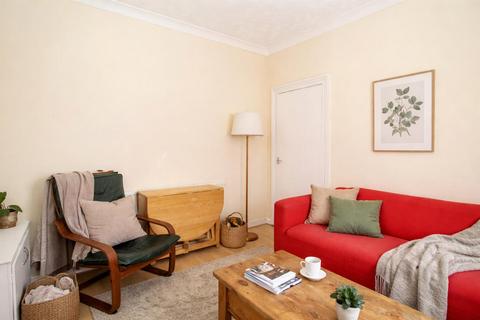 3 bedroom private hall to rent, Orbit Street, Cardiff CF24