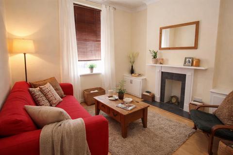 3 bedroom private hall to rent, Orbit Street, Cardiff CF24