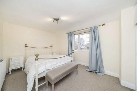 2 bedroom flat for sale, Burlington Lane, London W4