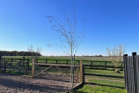 2 bedroom barn conversion for sale, Low Road, Suffolk IP14