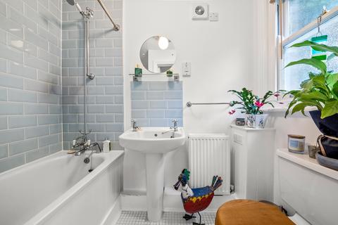 52 Oaklands Road, Hanwell, London, W7 2DU