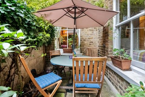 52 Oaklands Road, Hanwell, London, W7 2DU