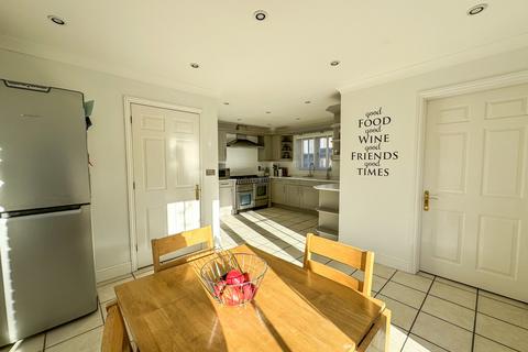 4 bedroom detached house for sale, Wood Lane, Hockley