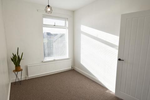 2 bedroom terraced house to rent, Johnson Lane, Ecclesfield, Sheffield