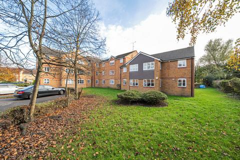 16 Philips Close, Carshalton, SM5 2FE