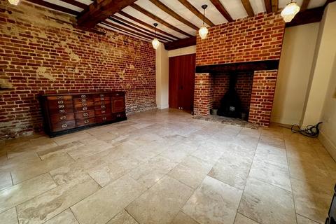 4 bedroom barn conversion to rent, Granary, Needham Market IP6