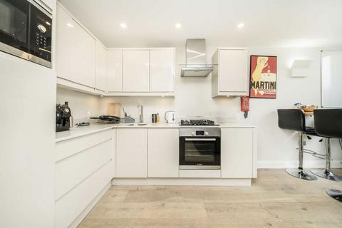 2 bedroom flat for sale, Hornsey Road, London N7