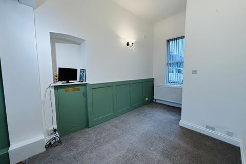 1 bedroom apartment to rent, Market Jew Street, Penzance