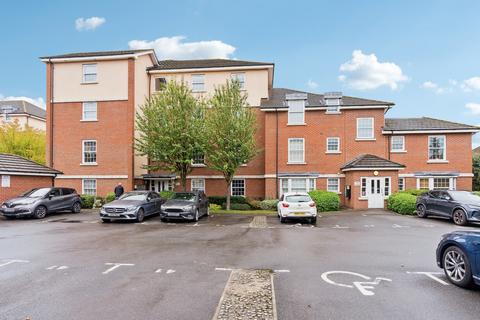 2 bedroom apartment to rent, Merrifield Court,  Welwyn Garden City