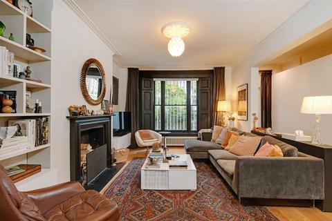 3 bedroom flat for sale, Bartholomew Road, London