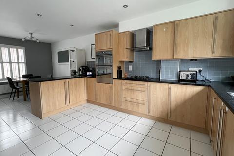 42 Bashkir Road, Westbury, BA13 3GY