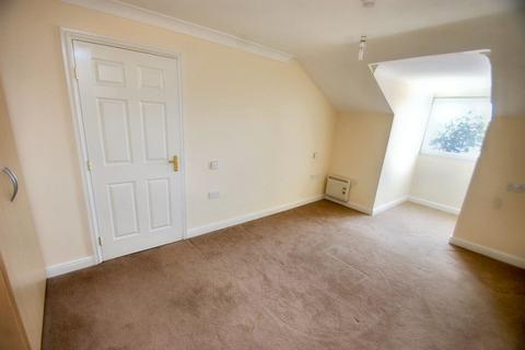 2 bedroom apartment for sale, Highcliffe Court, St Annes Road, Bridlington, East Yorkshire, YO15