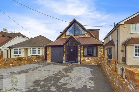 4 bedroom detached house for sale, Higham Road, Wainscott, Rochester ME3 8BB