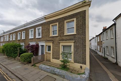 2 bedroom house to rent, Rock Avenue, London, SW14