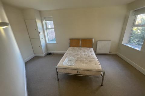 2 bedroom apartment to rent, Buxton Road, Stockport