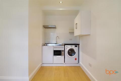 Studio to rent, BPC02401, Elton Road, Bristol BS8