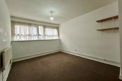 3 bedroom flat for sale, Flat 2 Burghley Tower, Trinity Way, Acton, London, W3 7HR