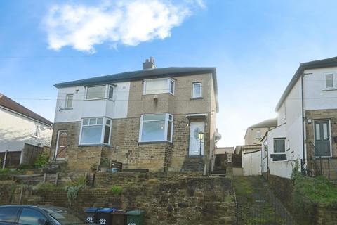 3 bedroom semi-detached house to rent, Thackley Old Road, Bradford BD18