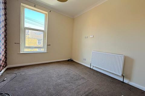 2 bedroom end of terrace house for sale, High Street, Thornton