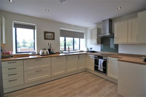 3 bedroom barn conversion to rent, Old Wireless Station, Exeter EX4