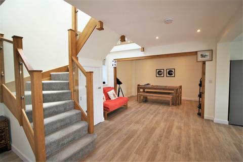 3 bedroom barn conversion to rent, Old Wireless Station, Exeter EX4