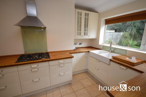 3 bedroom detached house to rent, Charminster Road, Charminster