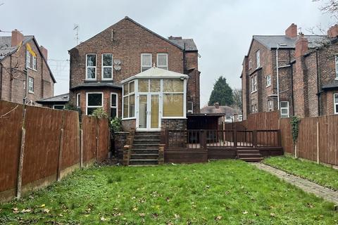 4 bedroom villa to rent, Manley Road, Whalley Range