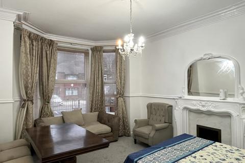 4 bedroom villa to rent, Manley Road, Whalley Range