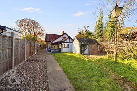 2 bedroom detached bungalow for sale, Laurel Drive, Brundall, Norwich