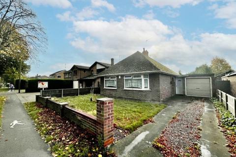 2 bedroom detached bungalow for sale, West Elloe Avenue, Spalding