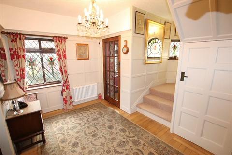 4 bedroom detached house for sale, Lancaster Gardens East, Clacton on Sea