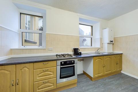 2 bedroom flat to rent, St Levan Road, Plymouth PL2