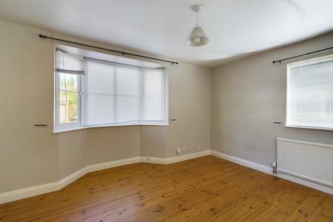 2 bedroom end of terrace house to rent, Lucas Terrace, Plymouth PL4